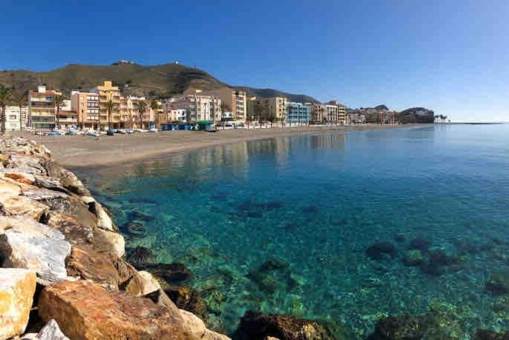 Torrenueva Con Vistas A La Playa Apartment Luaran gambar